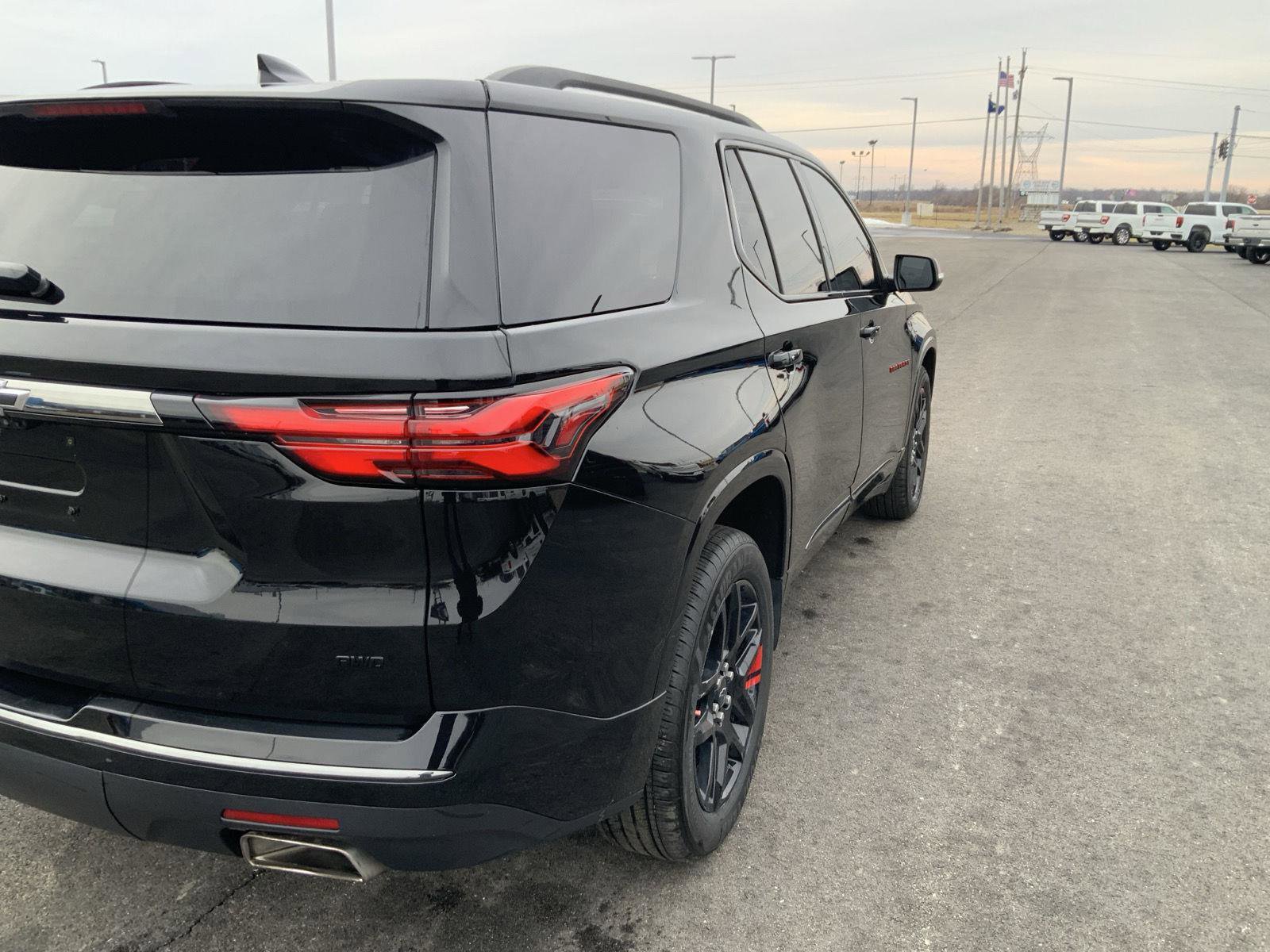Used 2023 Chevrolet Traverse Premier w/ Redline Edition image 21