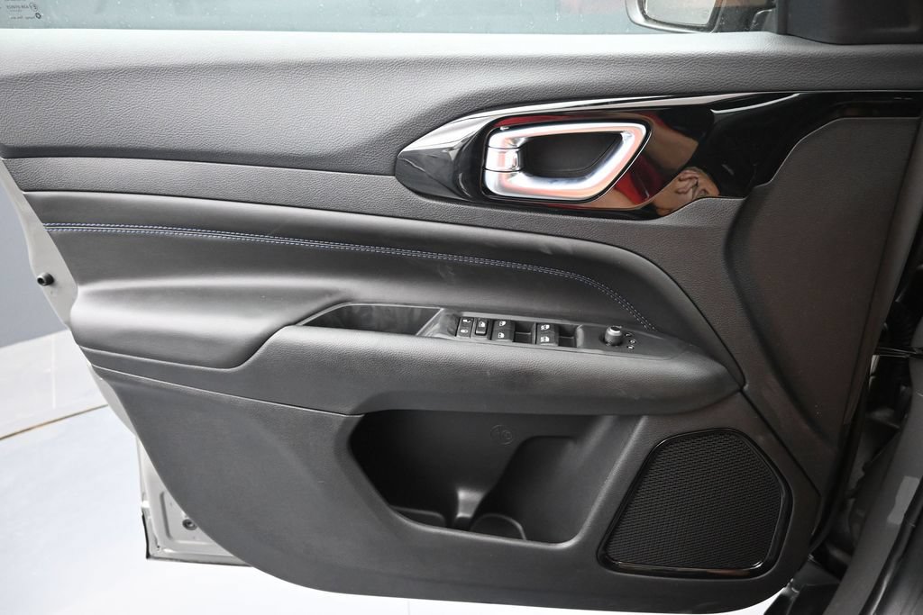 New 2026 Jeep Compass Latitude AWD/4WD image 19