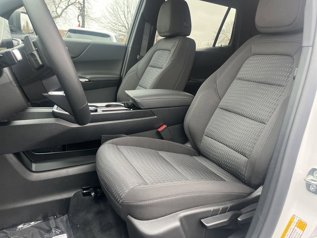 New 2026 Chevrolet Equinox LT w/ Safety and Technology Package image 14