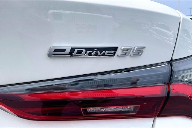 Used 2023 BMW i4 eDrive35 RWD image 33