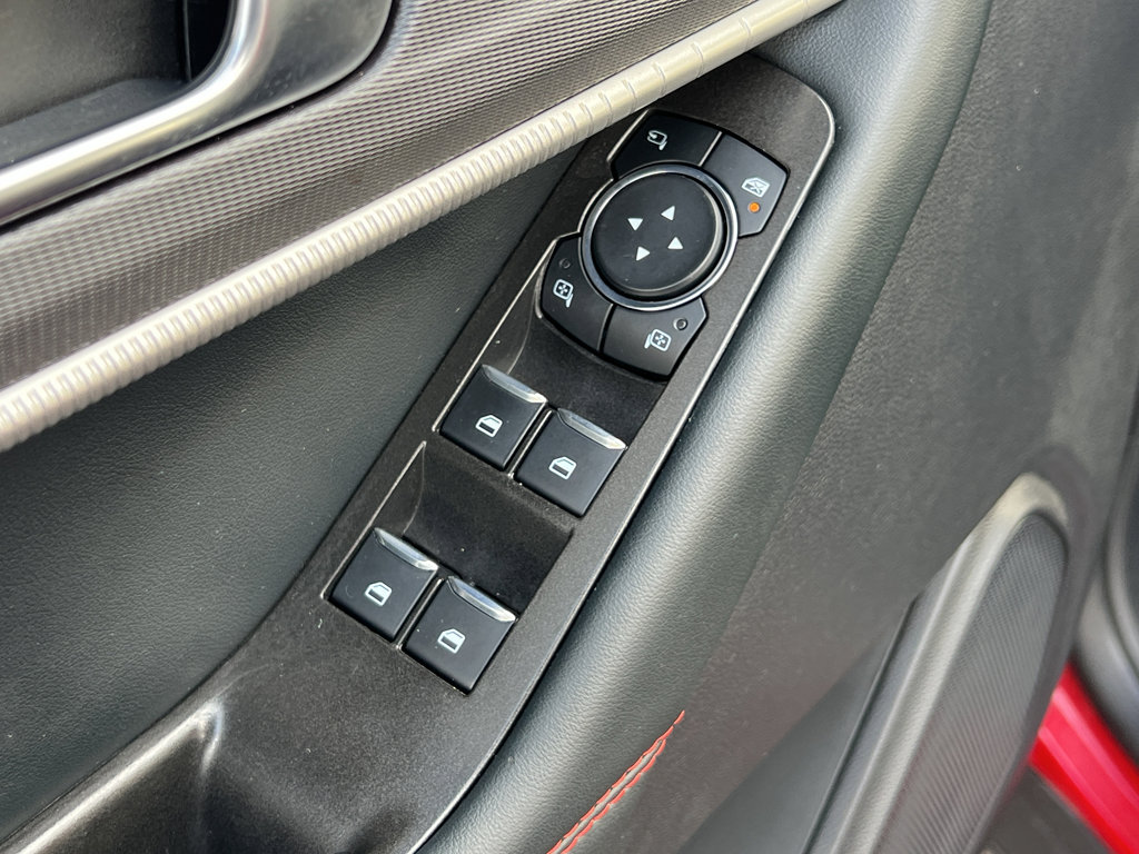 Used 2025 Ford Explorer ST-Line w/ ST-Line Street Pack image 12