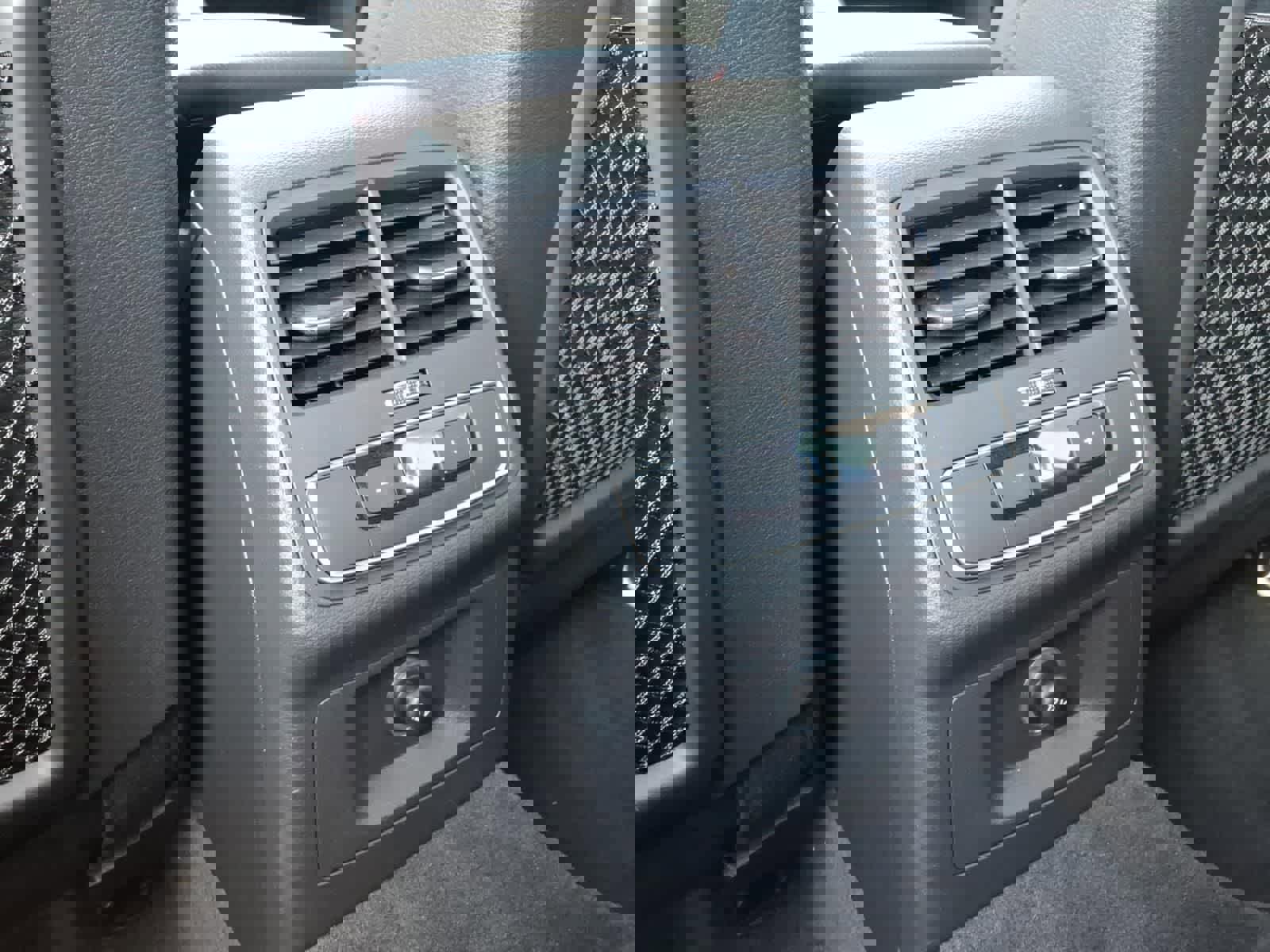 Used 2018 Audi A4 2.0T Premium Plus w/ Premium Plus Package AWD/4WD image 11