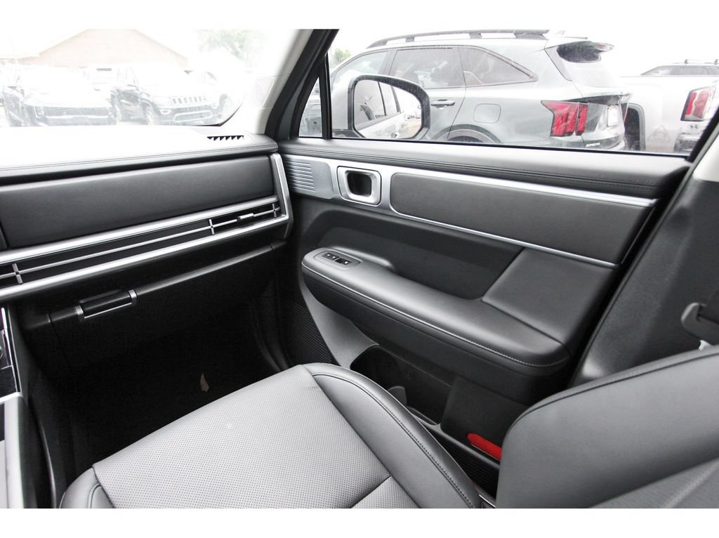 Used 2026 Hyundai Santa Fe SEL FWD image 11