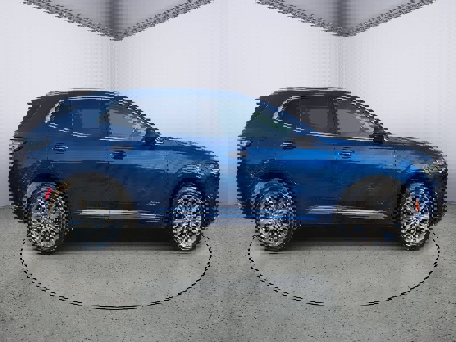 Certified 2022 Buick Envision Avenir w/ Technology Package II image 2