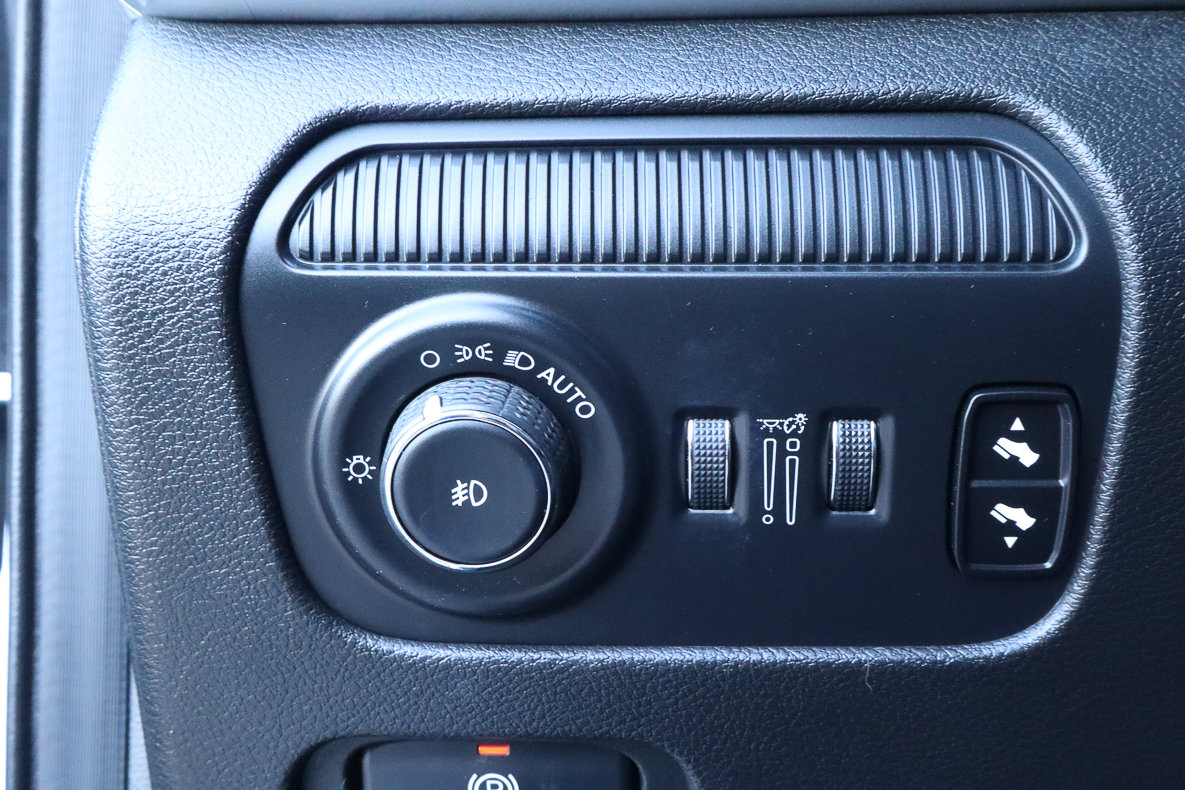 Used 2024 Jeep Wagoneer Series III image 18