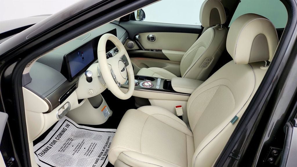 Used 2023 Genesis GV60 Advanced AWD/4WD image 21