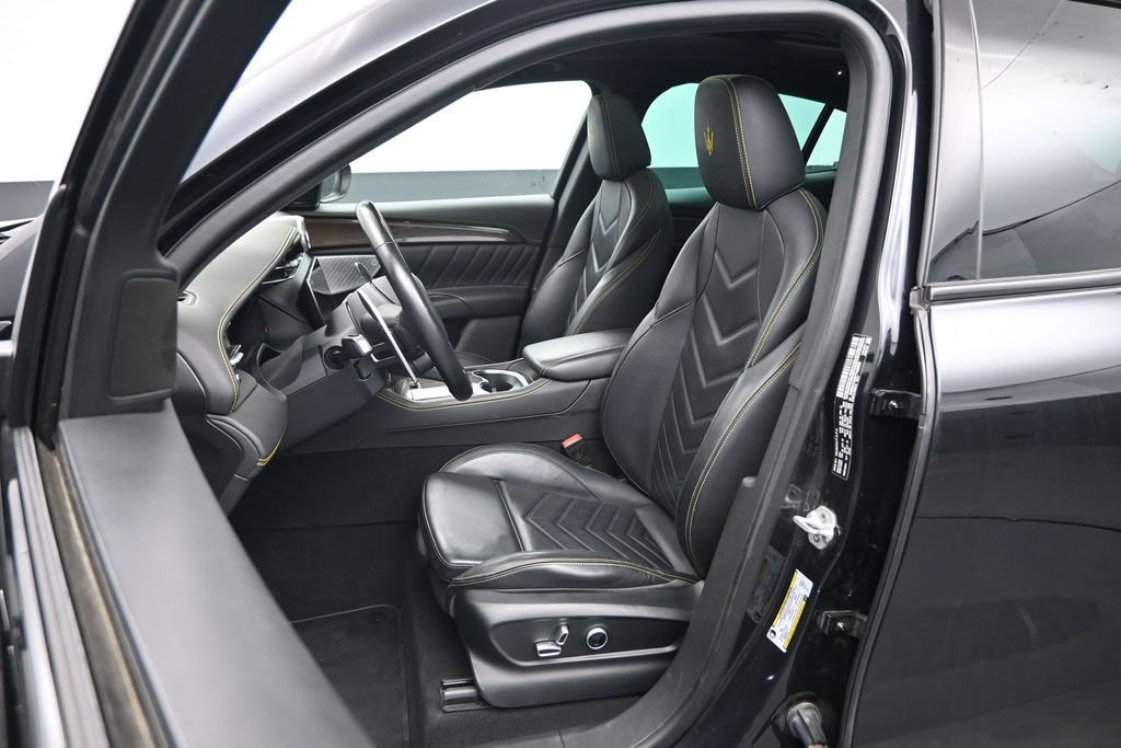 Used 2023 Maserati Grecale Modena AWD/4WD image 20