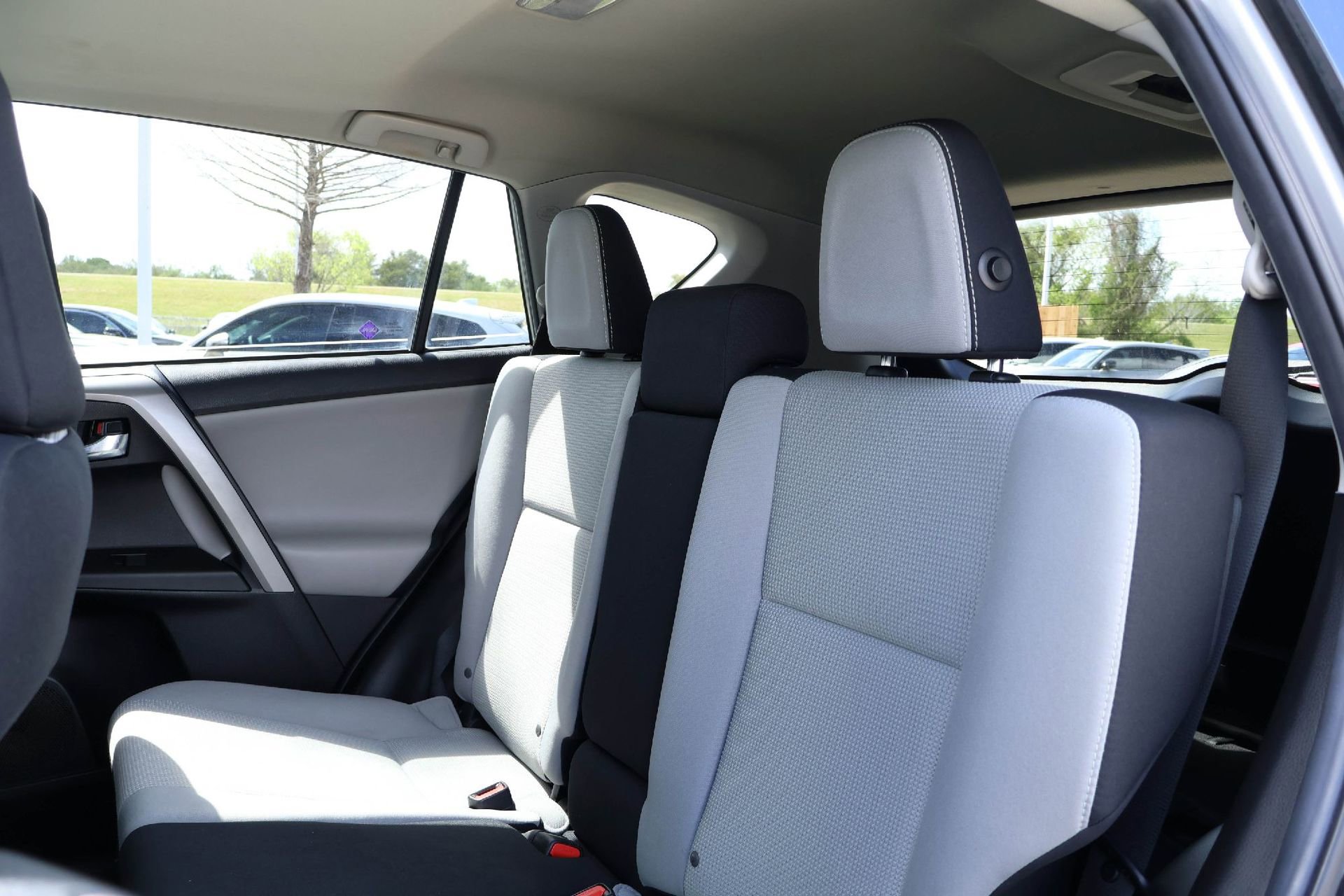 Used 2018 Toyota RAV4 XLE w/ Plus Extra Value Package image 13