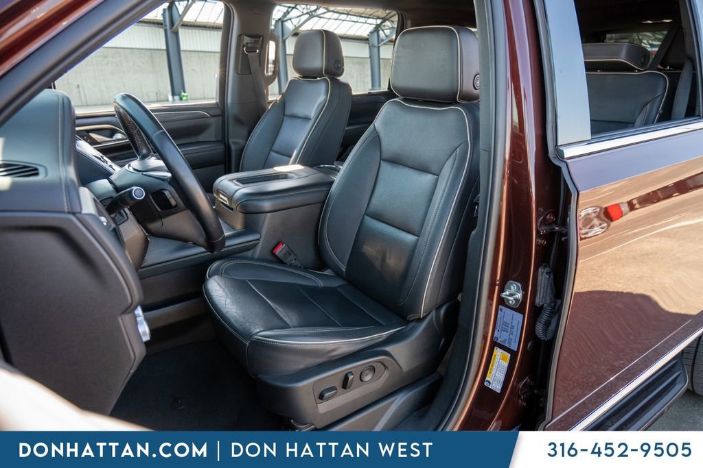 Used 2023 GMC Yukon XL SLT AWD/4WD image 4