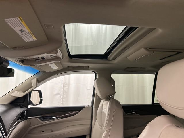 Used 2020 Cadillac Escalade Premium Luxury image 25