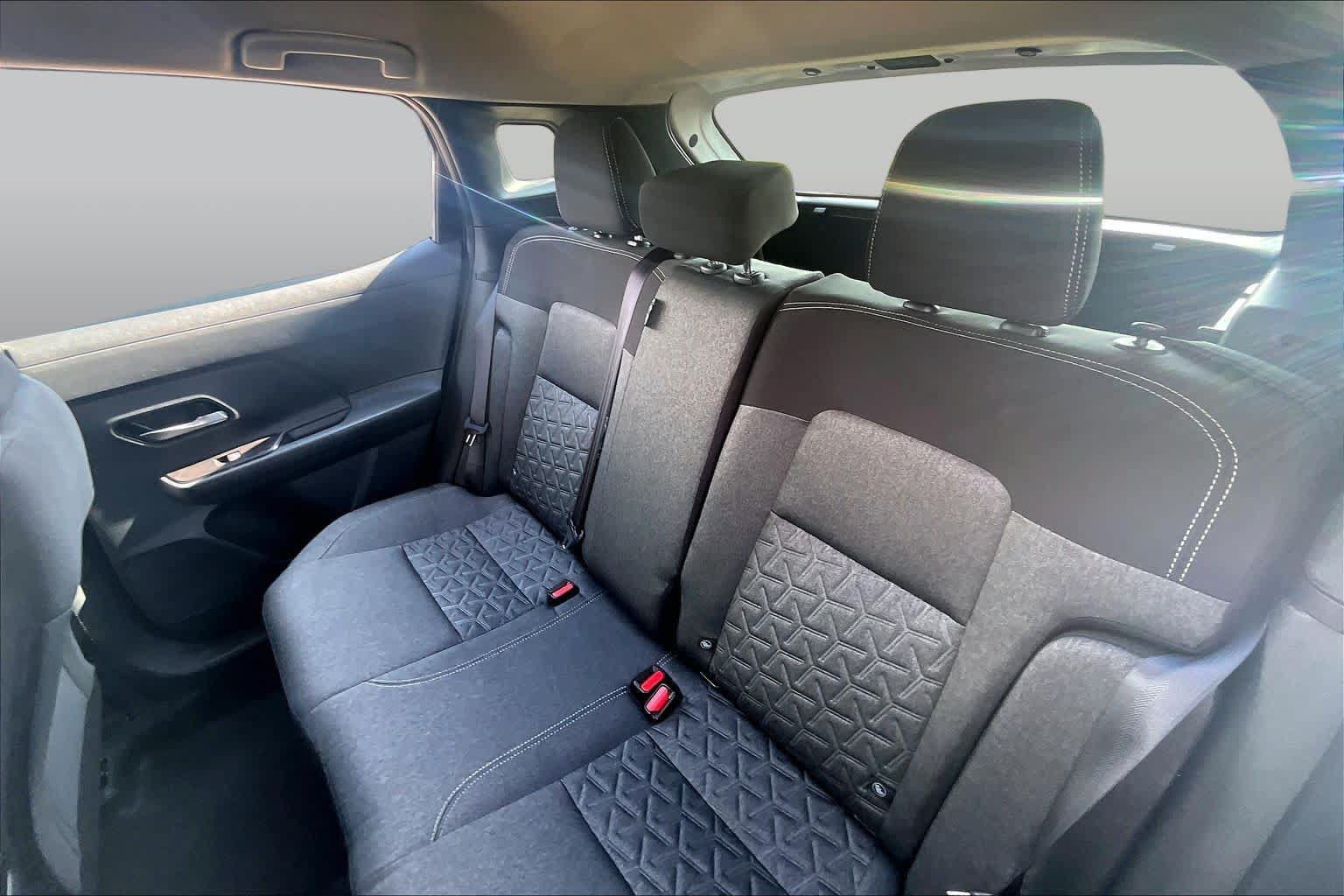 Certified 2026 Nissan Kicks SV FWD image 18