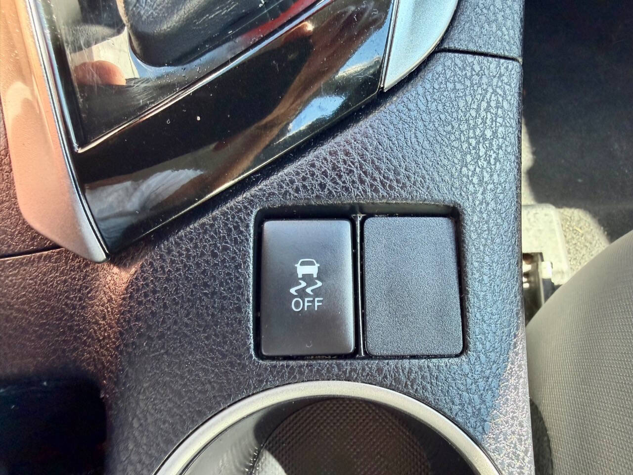 Used 2016 Toyota Corolla LE FWD image 39