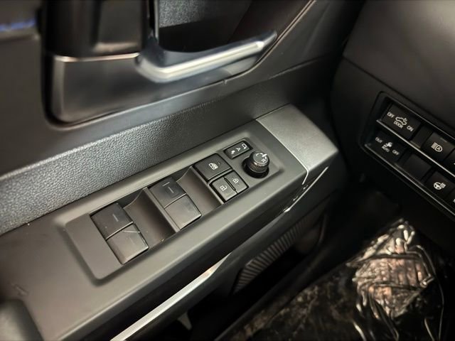 Used 2023 Toyota Tundra Platinum w/ Advanced Package image 34