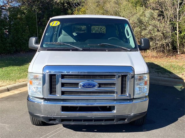 Used 2013 Ford E-350 and Econoline 350 XLT image 2