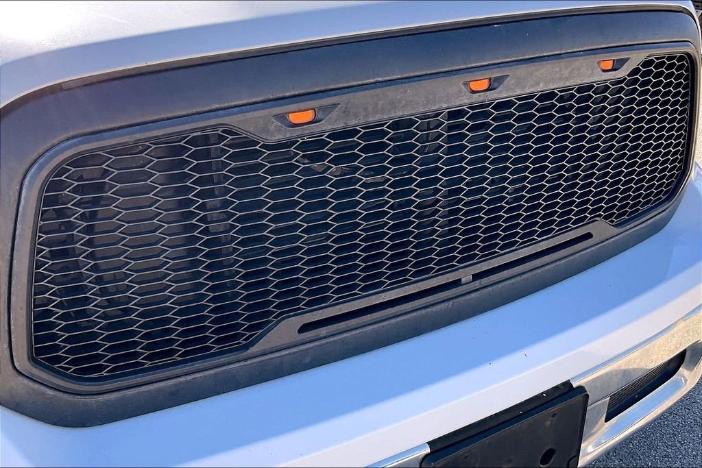 Used 2017 RAM 1500 Classic SLT image 32