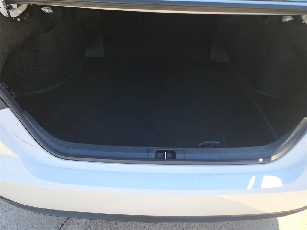 Used 2025 Toyota Camry SE image 24