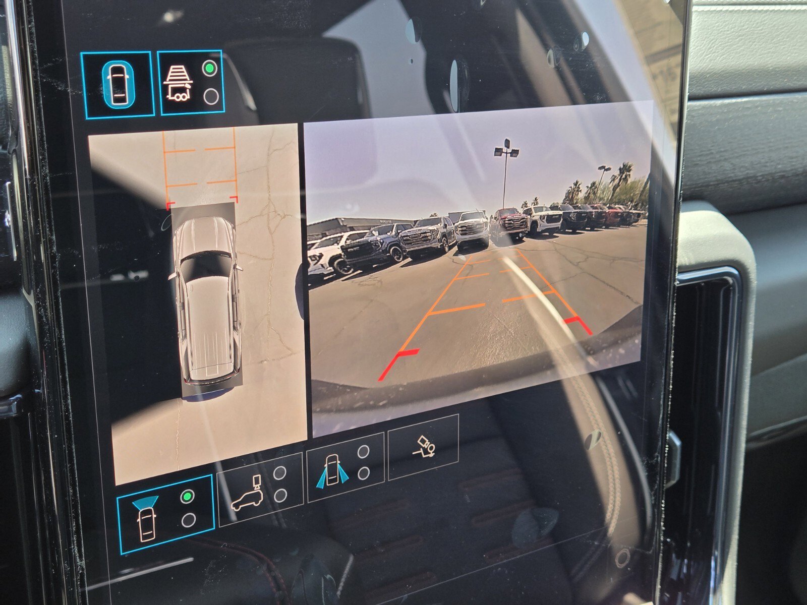 New 2025 GMC Yukon AT4 Ultimate w/ LPO, AT4 Appearance Package image 16