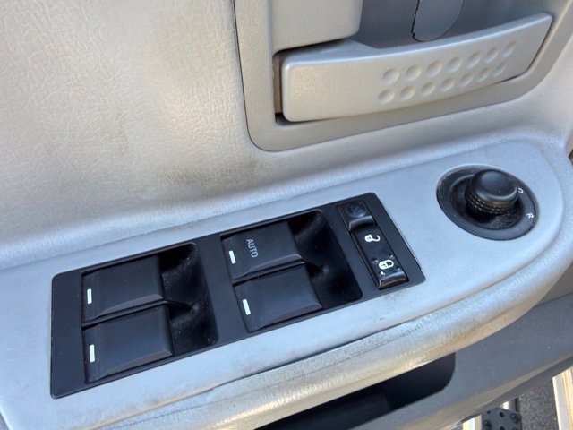 Used 2007 Dodge Dakota SLT w/ Sport Appearance Group AWD/4WD image 18