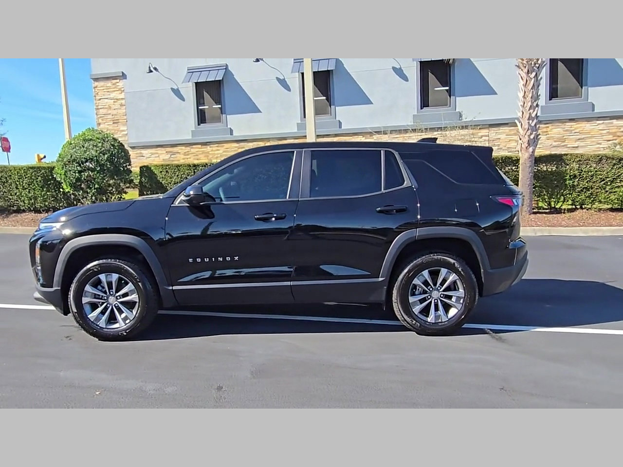 New 2026 Chevrolet Equinox LT w/ Convenience Package II image 15