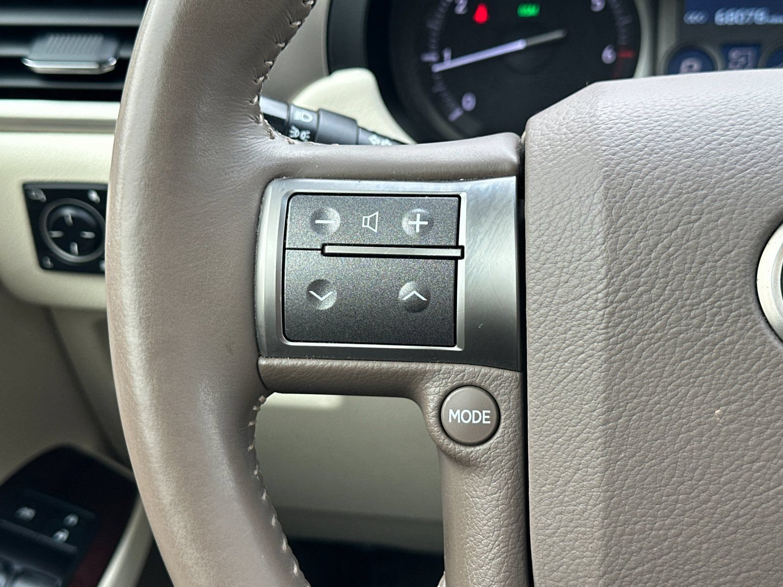 Used 2014 Lexus GX 460 Luxury AWD/4WD image 29