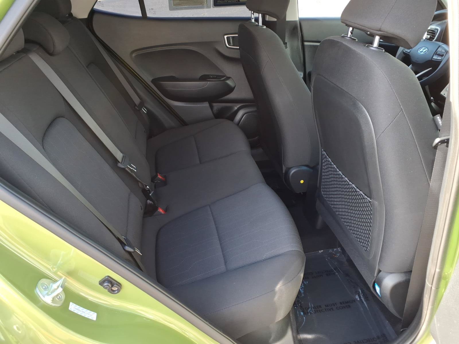 Used 2022 Hyundai Venue SE FWD image 15