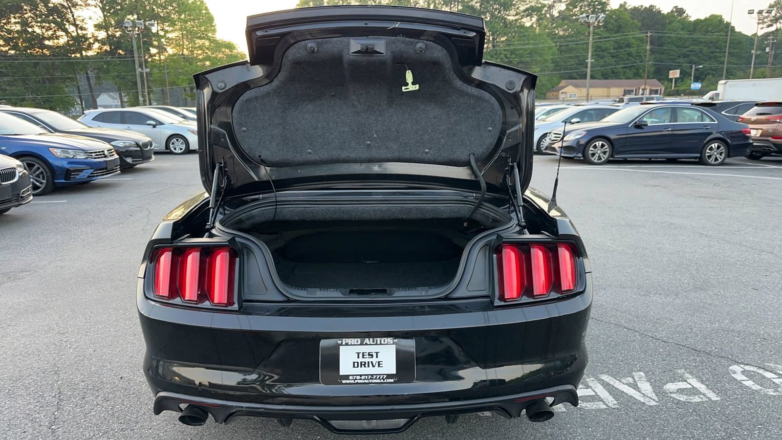Used 2015 Ford Mustang Premium RWD image 15