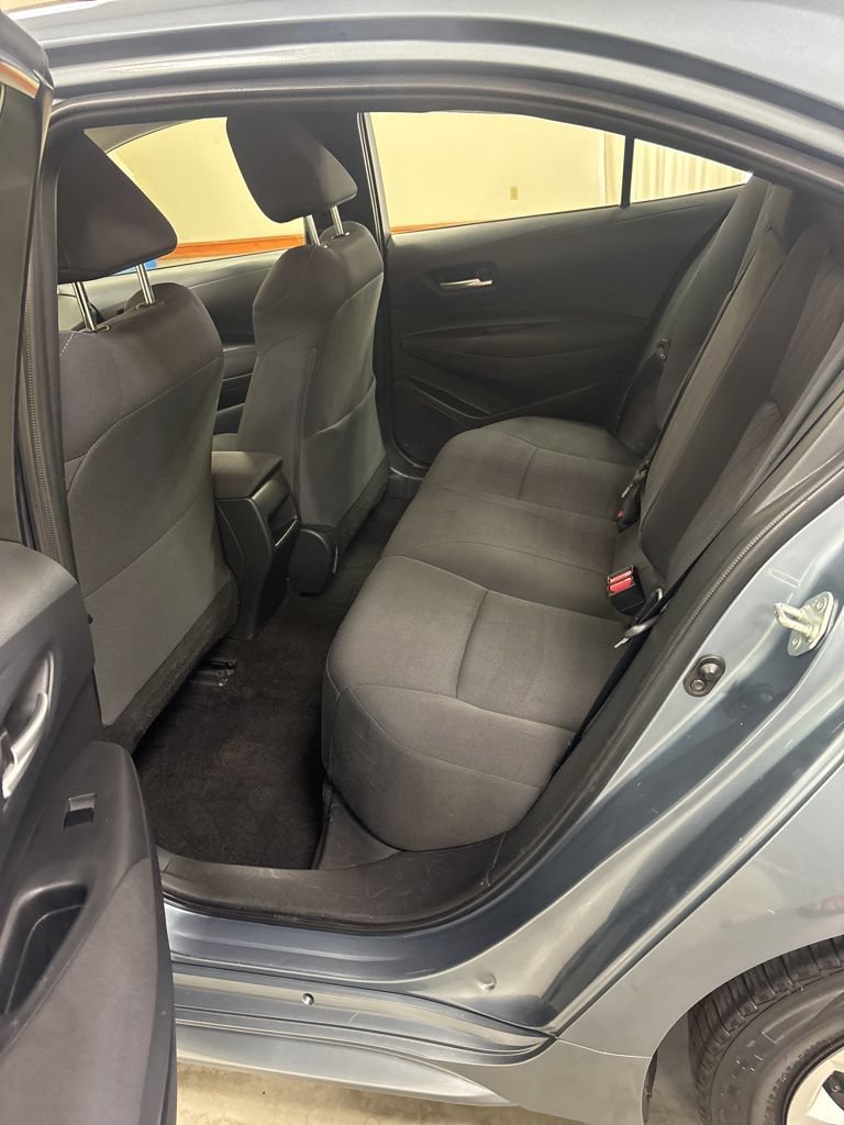 Used 2020 Toyota Corolla LE FWD image 19