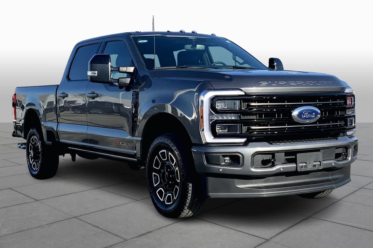 Used 2026 Ford F250 Platinum AWD/4WD image 3