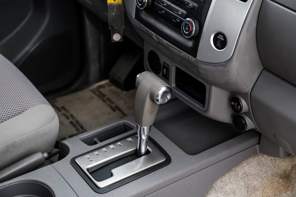Used 2018 Nissan Frontier SV RWD image 18