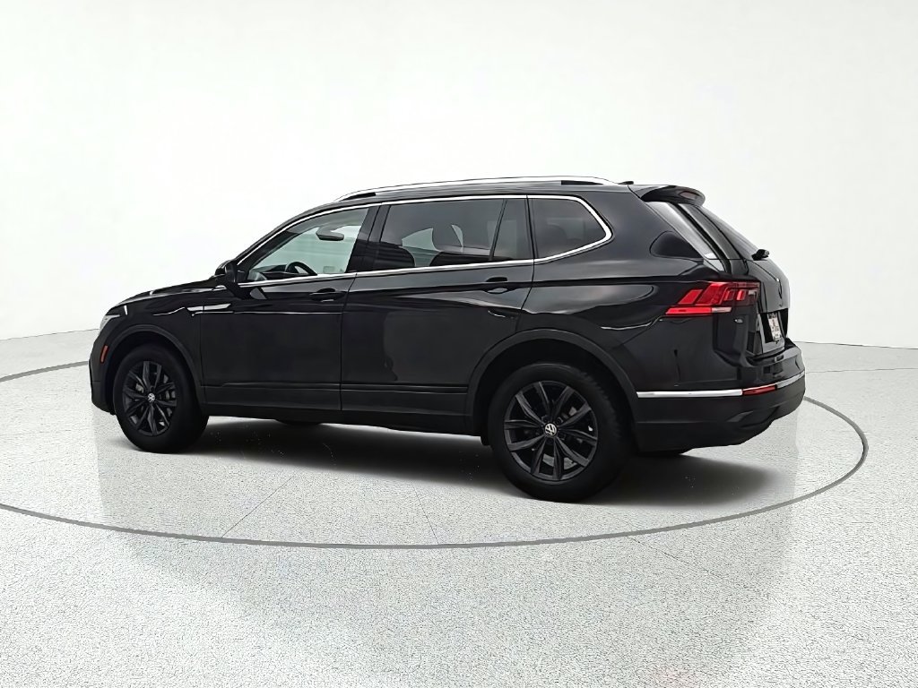 Used 2024 Volkswagen Tiguan SE AWD/4WD image 4