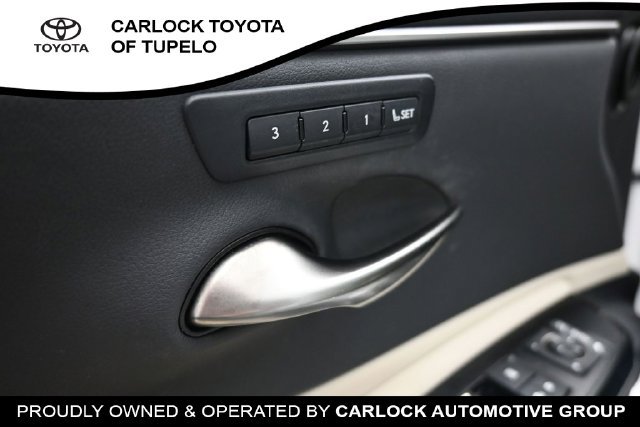 Used 2024 Lexus ES 350 w/ Premium Package FWD image 24