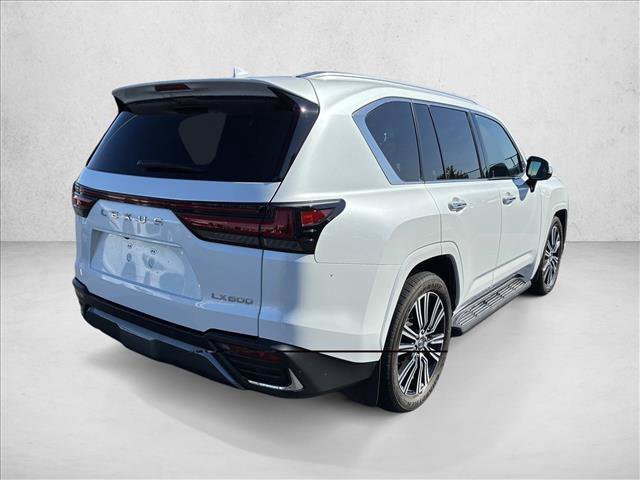Used 2024 Lexus LX 600 4WD w/ Luxury Package image 5