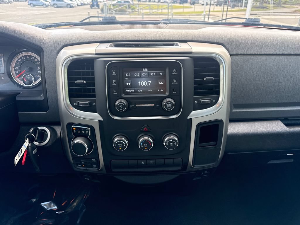 Used 2019 RAM 1500 Classic SLT AWD/4WD image 18