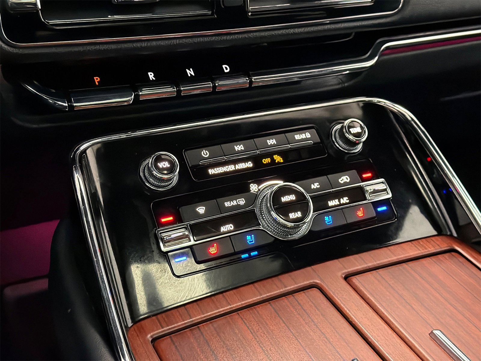 Used 2022 Lincoln Navigator L Reserve w/ Equipment Group 201A image 33