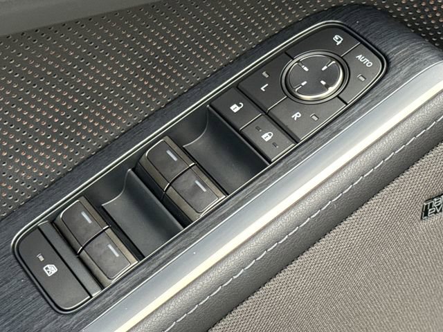 Used 2024 Lexus GX 550 w/ Accessory Package (Z1) AWD/4WD image 21