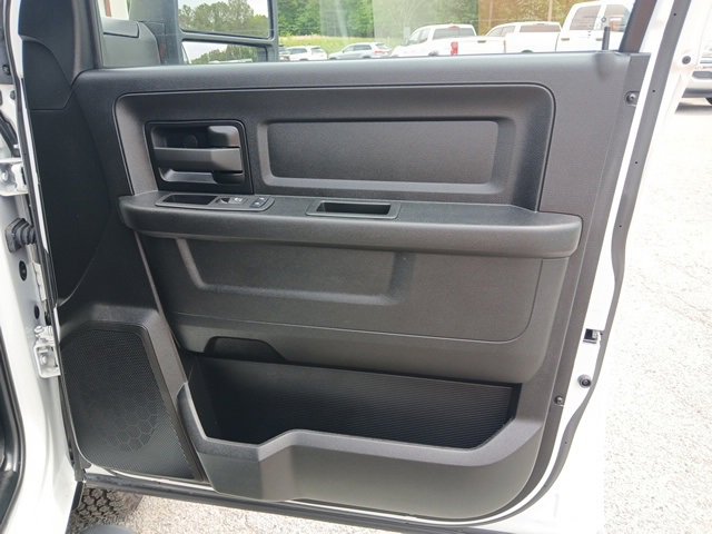 Used 2024 RAM 3500 Tradesman w/ Safety Group image 34