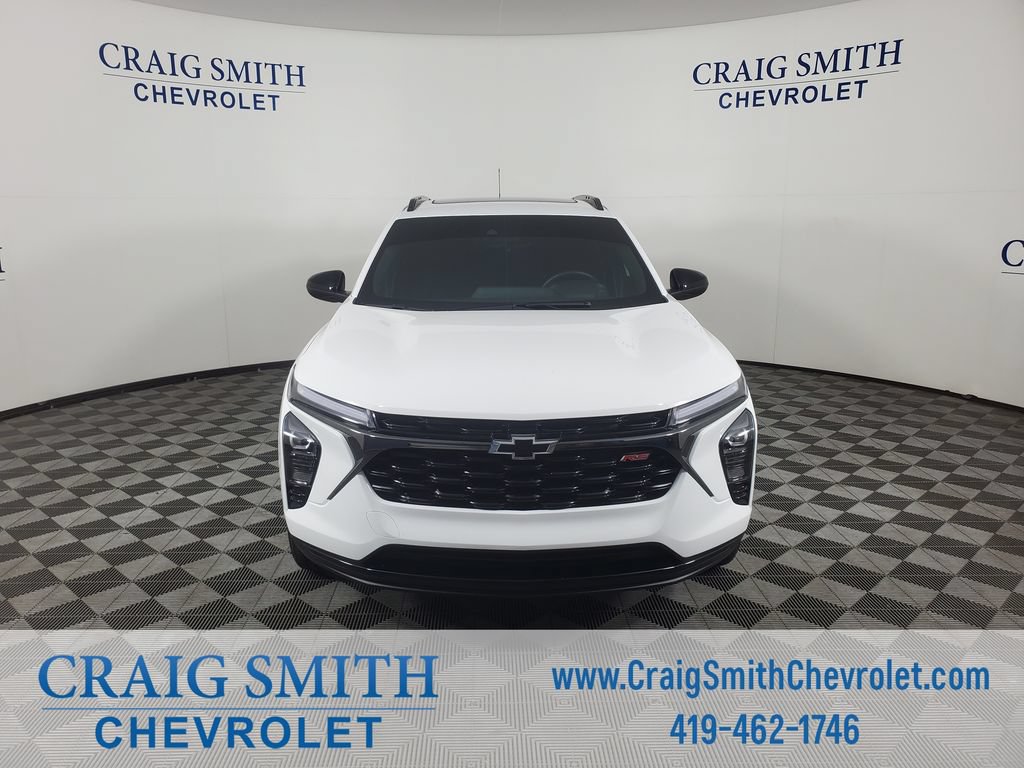 Used 2024 Chevrolet Trax RS w/ Sunroof Package FWD image 8