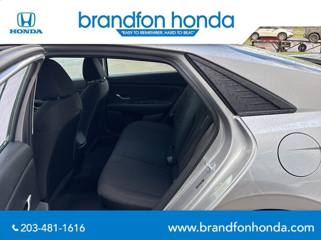 Used 2023 Hyundai Elantra SEL image 23