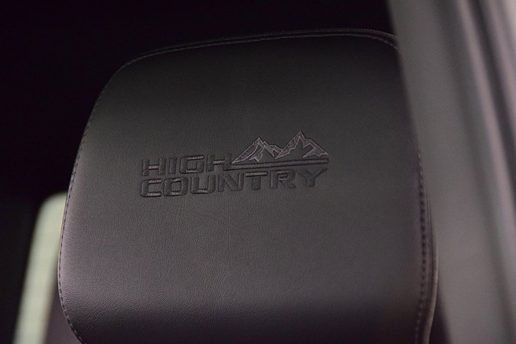 Used 2021 Chevrolet Silverado 2500 High Country w/ Z71 Off-Road Package image 32