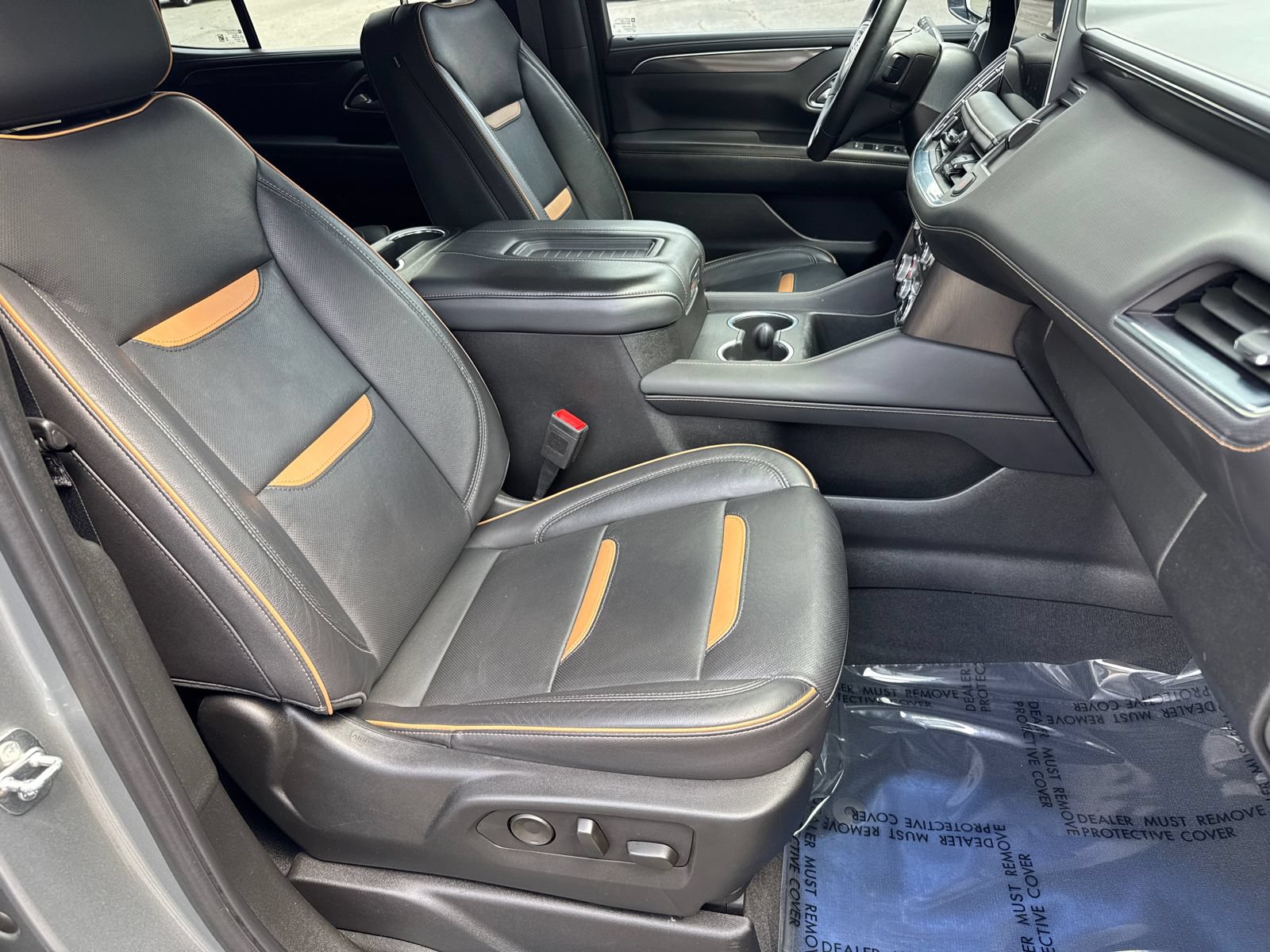 Used 2024 GMC Yukon AT4 AWD/4WD image 15