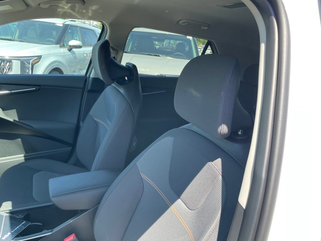 New 2026 Kia Niro LX FWD image 10