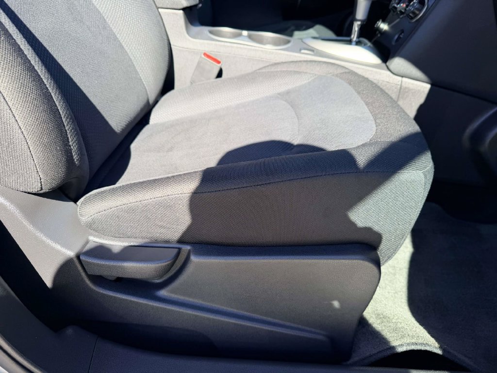 Used 2015 Nissan Rogue S w/ Convenience Package FWD image 12