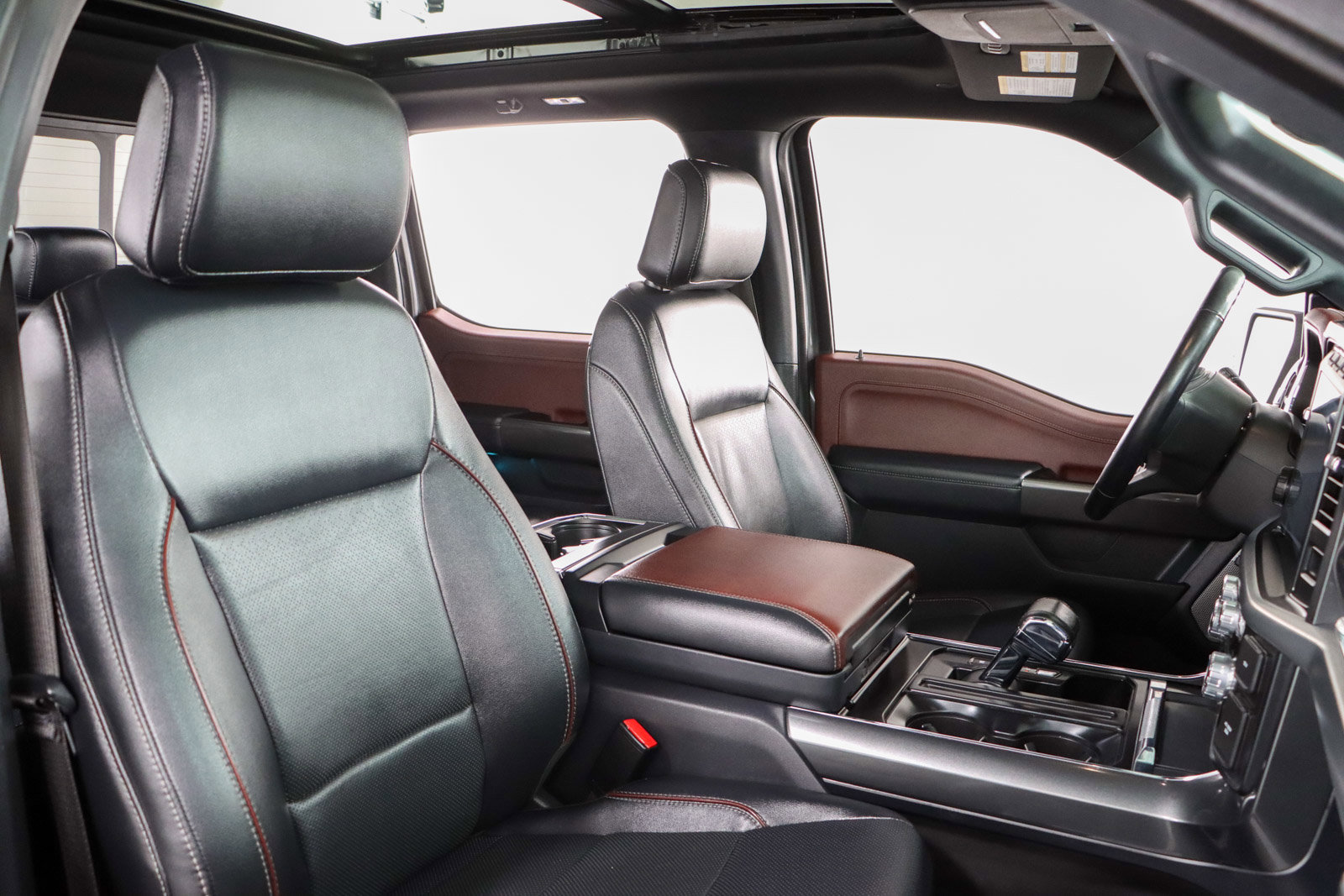 Used 2022 Ford F150 Lariat w/ Equipment Group 502A High image 31