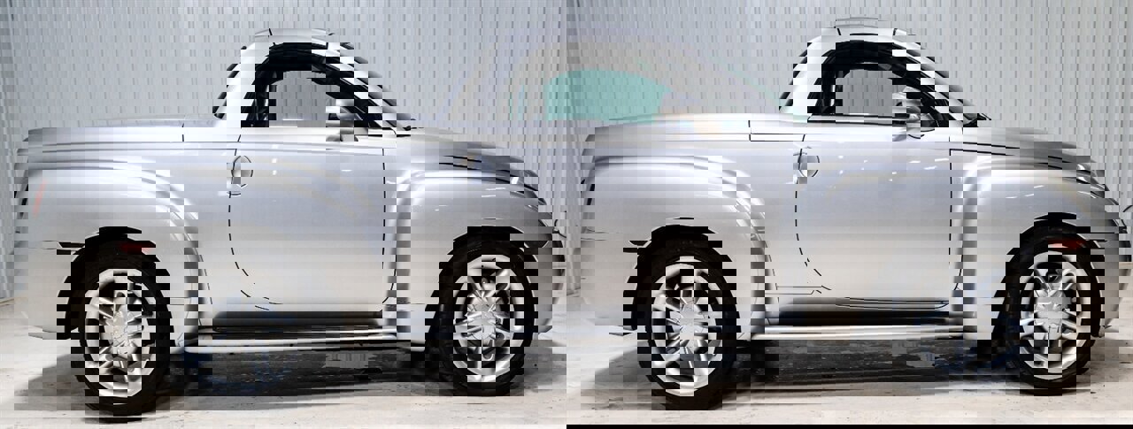 Used 2004 Chevrolet SSR w/ Preferred Equipment Group image 20