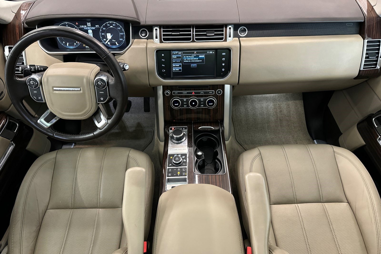 Used 2016 Land Rover Range Rover HSE image 27