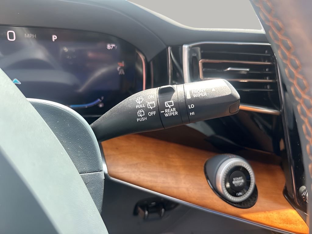 Used 2022 Jeep Grand Wagoneer Series III w/ Rear Seat Video Group 1 image 31