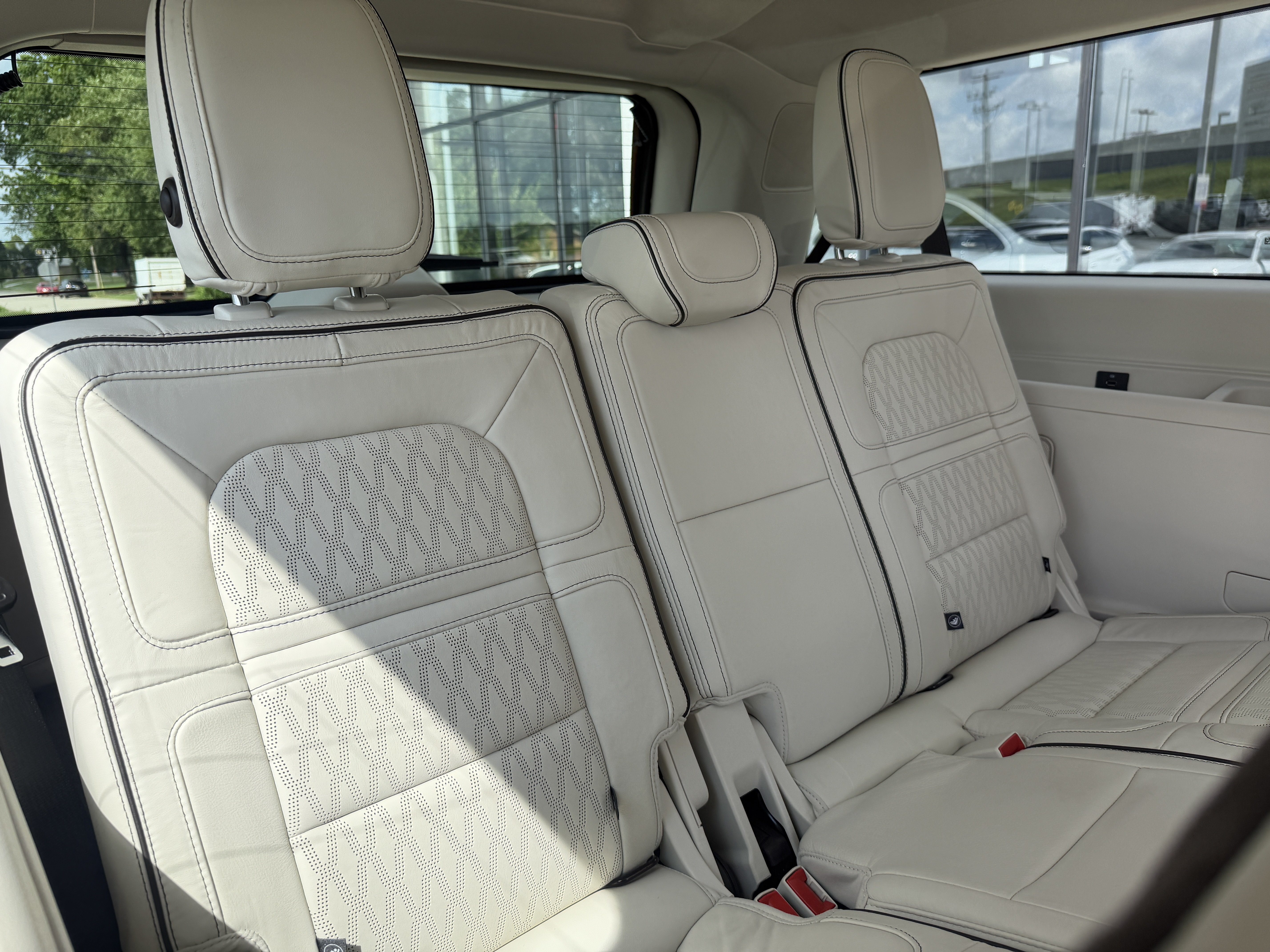 Used 2024 Lincoln Navigator L Black Label AWD/4WD image 26