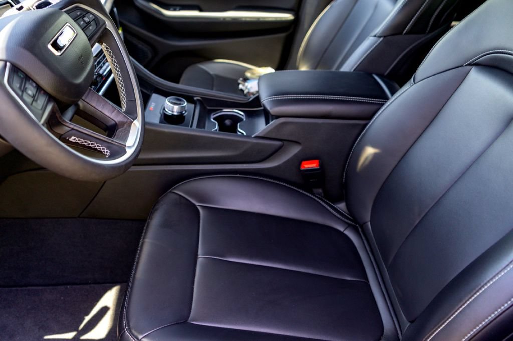 New 2025 Jeep Grand Cherokee L Limited w/ Black Appearance Package RWD image 11