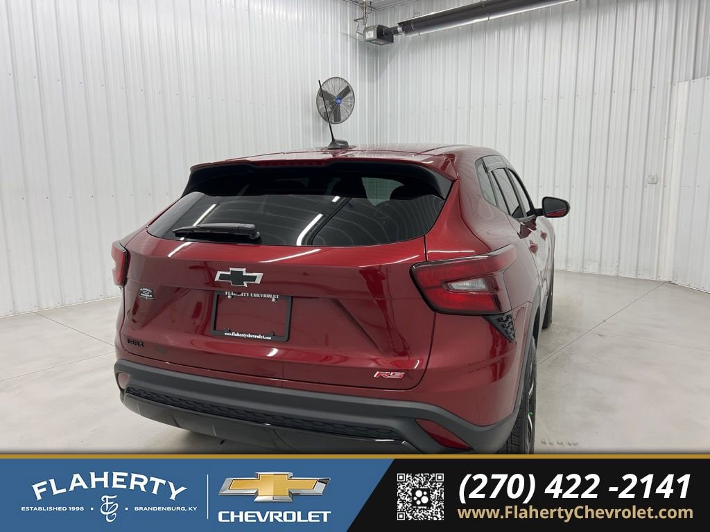 Used 2024 Chevrolet Trax RS w/ Driver Confidence Package FWD video 3