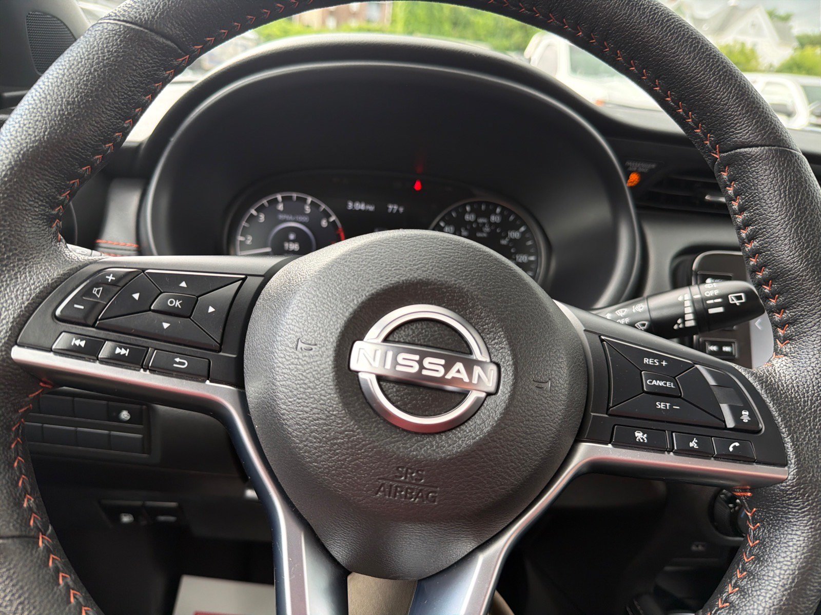 Used 2024 Nissan Kicks SR w/ SR Premium Package FWD image 14